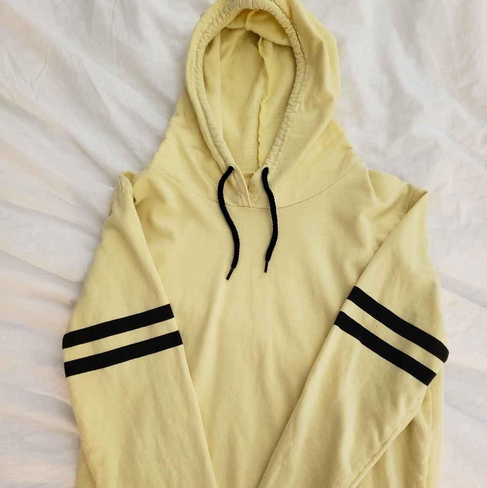 3 Sweatshirt Lot